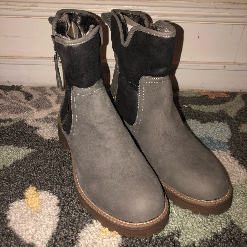 Bass boots